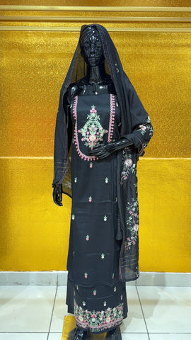 US-04 KASHMIRI HANDWORK UNSTICHED SUIT US-04 KASHMIRI HANDWORK UNSTICHED SUIT