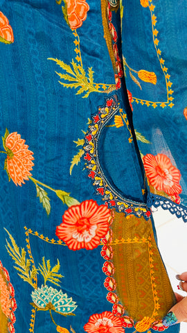 “LAYALI” DUBAI STYLE SUIT “LAYALI” DUBAI STYLE SUIT