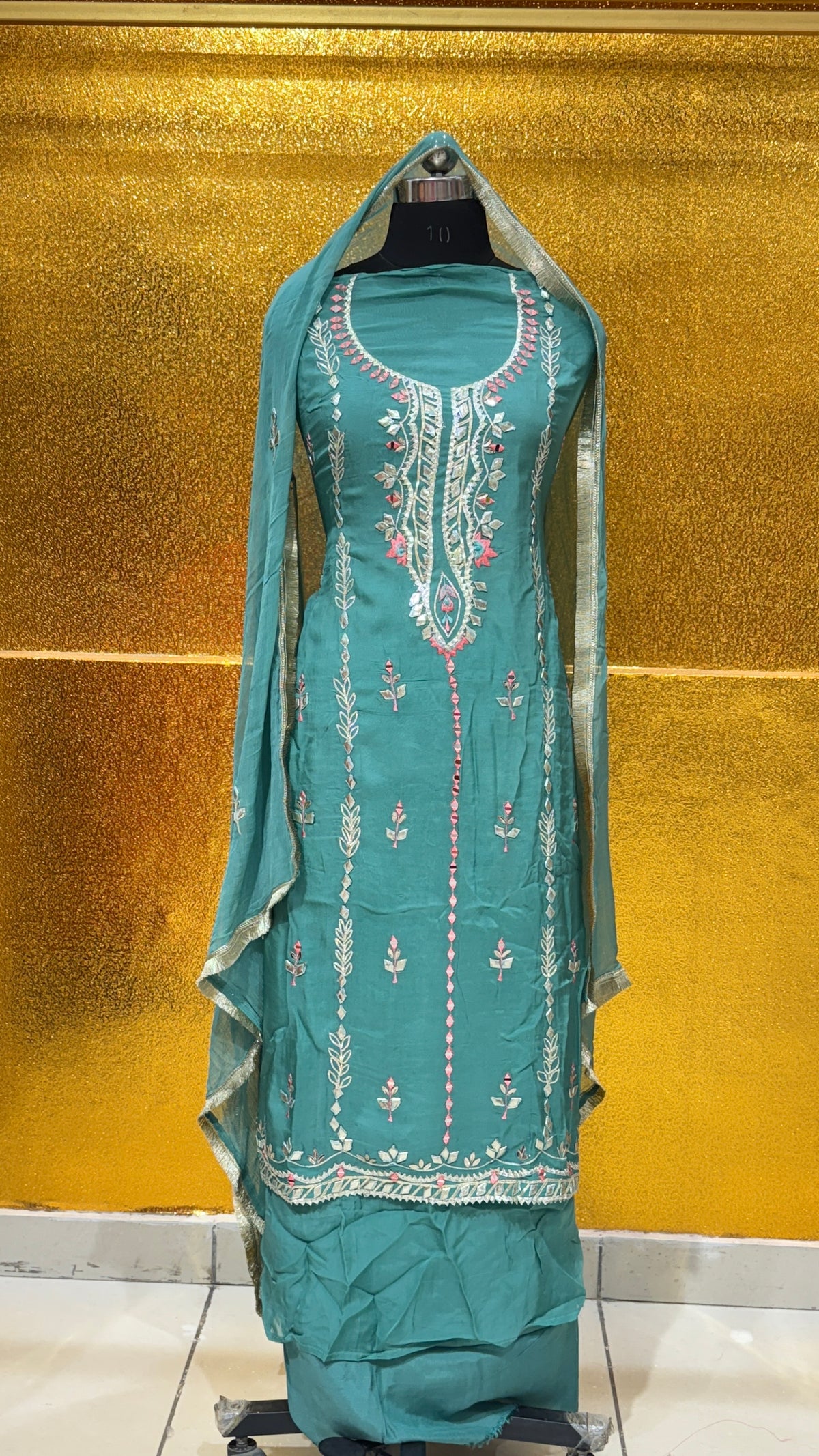 US-05 GOTTA PATTI ORGENZA UNSTICHED SUIT