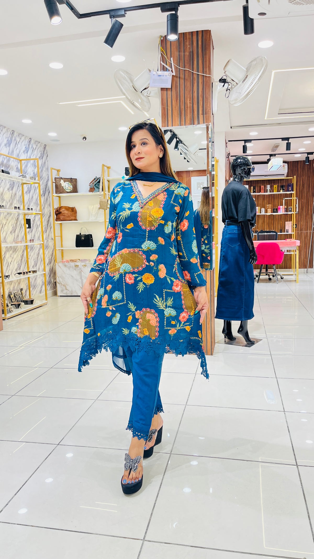“LAYALI” DUBAI STYLE SUIT